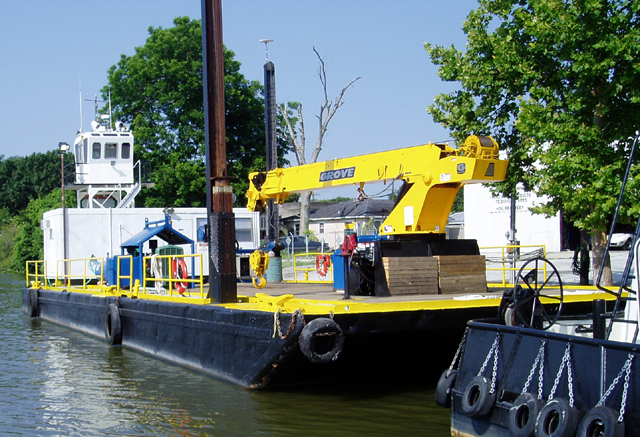 86' X 30' X 7' Construction Barge