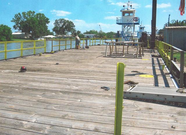 100' X 28' X 5' Deck Barge